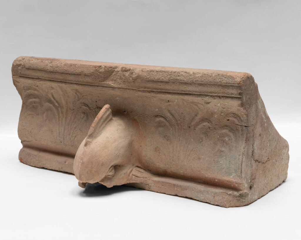 Fictile Box-shaped Sima with Dolphin